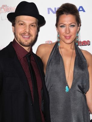 Colbie Caillat couple