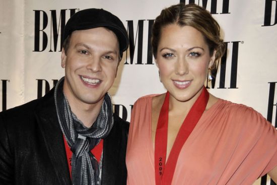 Colbie Caillat couple
